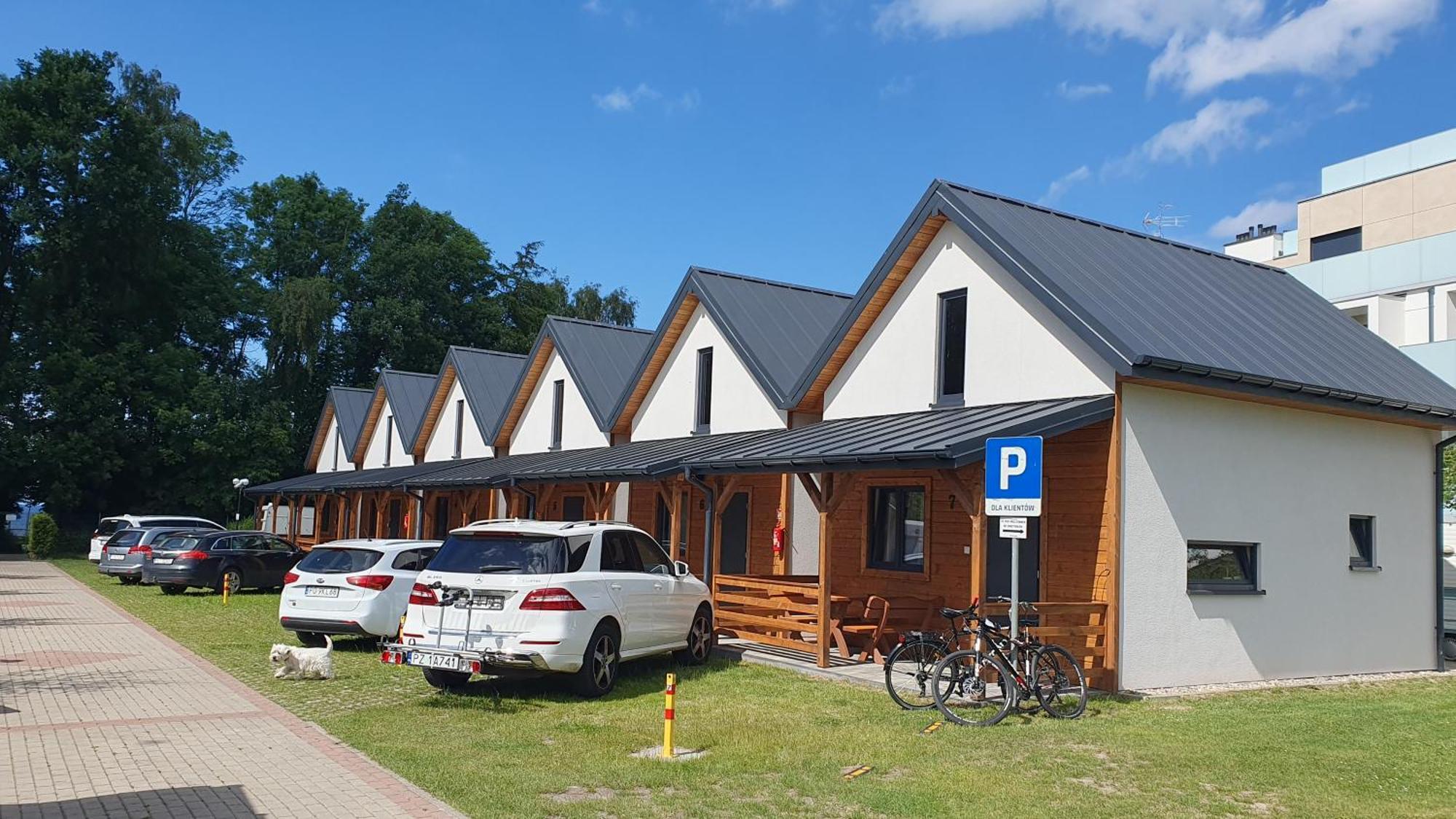 Camping Klif-Nowe Klimatyzowane Domki, 400M Od Centrum Rewala, 30M Od Morza Trzesacz Ngoại thất bức ảnh