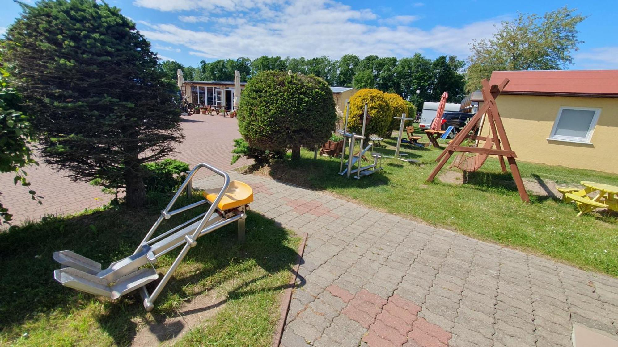 Camping Klif-Nowe Klimatyzowane Domki, 400M Od Centrum Rewala, 30M Od Morza Trzesacz Ngoại thất bức ảnh